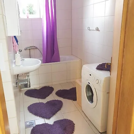 Dunja Ii Appartement *